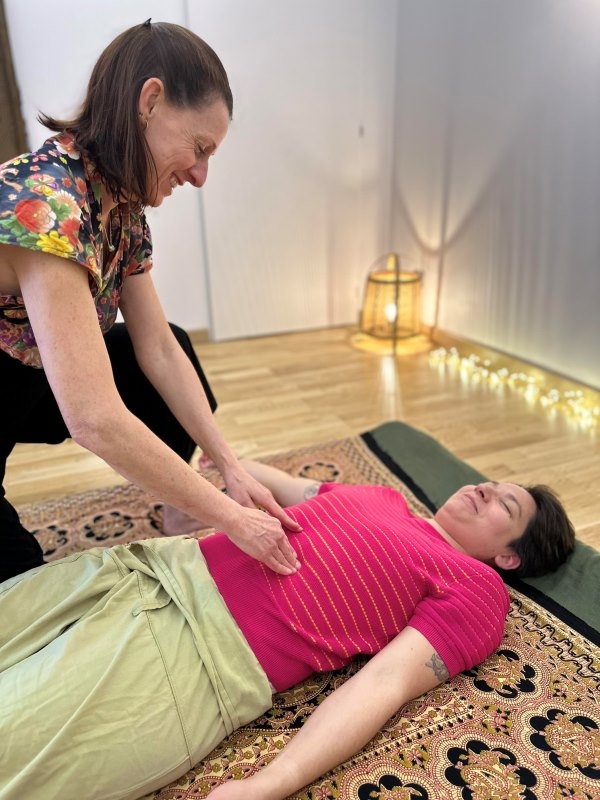Shiatsu du ventre – Centre de massages-bien-être Le Monde Sensible Montpellier